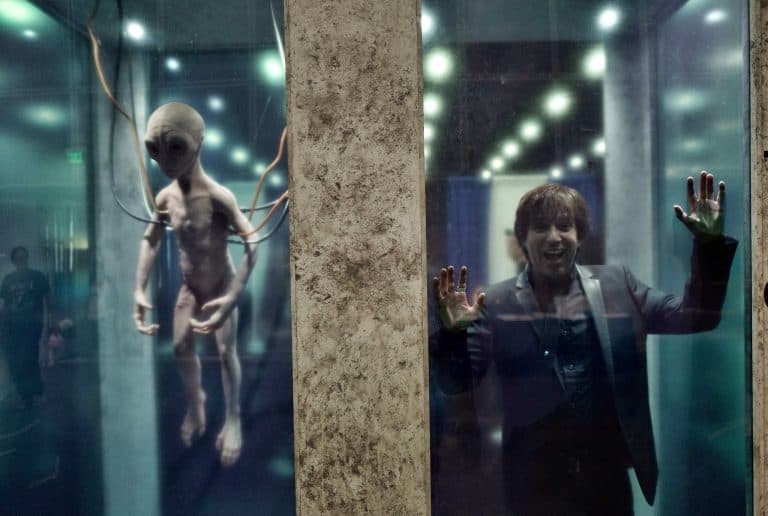 Steve-at-Alien-Con-2019-in-the-tank-with-Otto-The-Alien-From-the-TV-series
